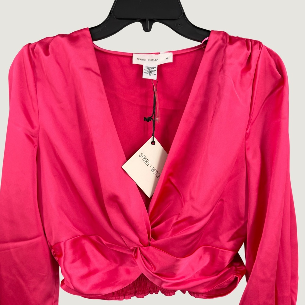 Spring + Mercer Blouse Size Medium Pink Satin Twist Front Cropped V-Neck New